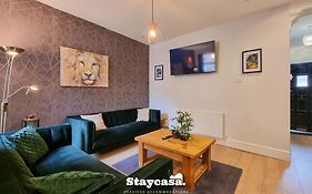 Clarence Co-Living - Private Room Self-Cater